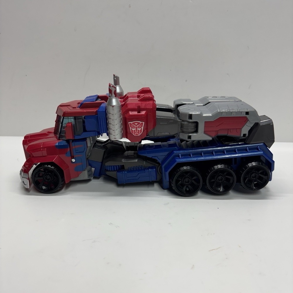 2016 Hasbro Transformers Cyber Commander Optimus Prime Action Figure Generations